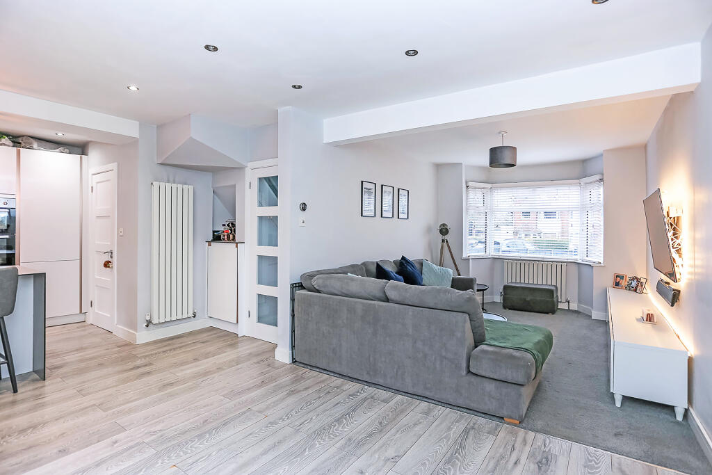 House in Solihull, Haslucks Green - More