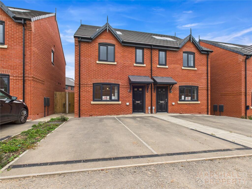 3-bed semi-detached on Willowcreek Close CW7 2fe, Winsford, Cheshire, CW7, £220,000