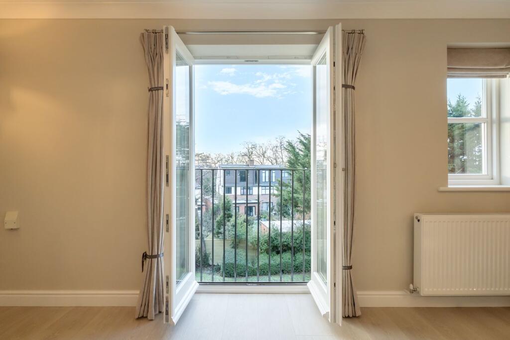Apartment in London - View 5