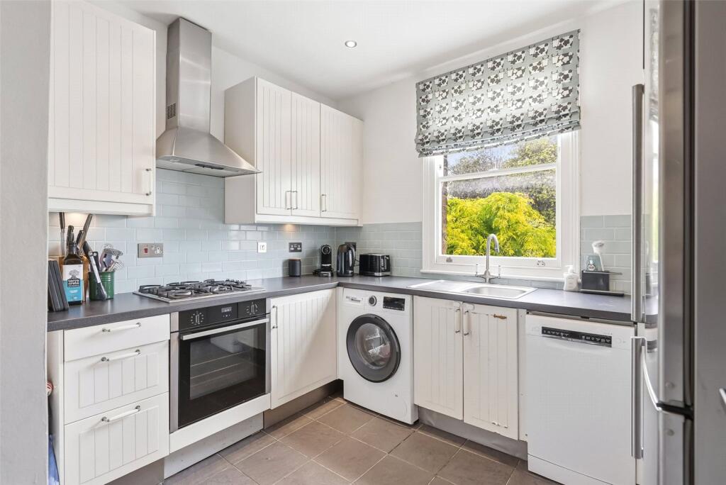 Apartment in Twickenham - View 5