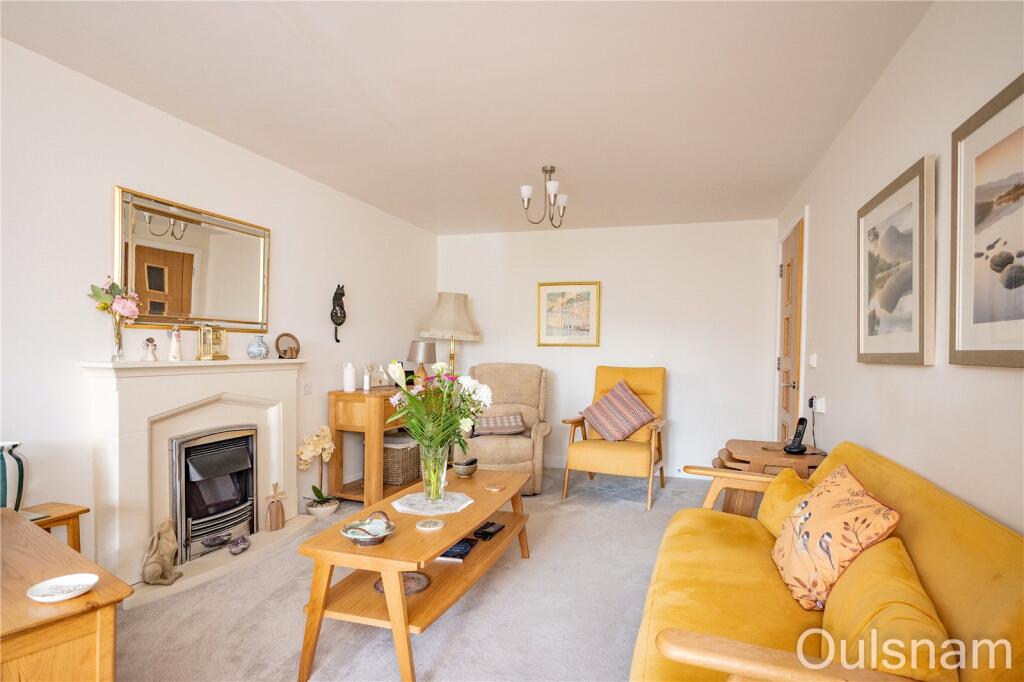 Apartment in Bromsgrove - View 5