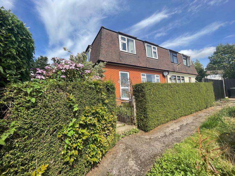 3-bed semi-detached on Sunnymeade Close, Drybrook, £185,000