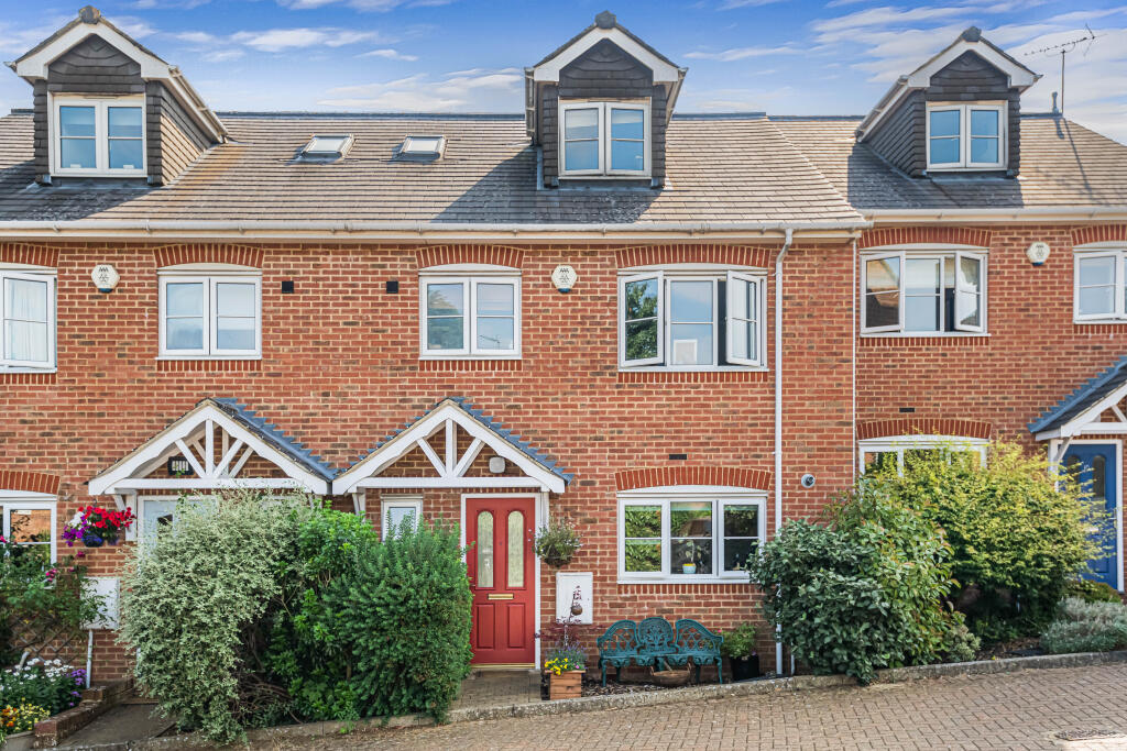 Main image of property: Kiln Close, Potten End, Berkhamsted, HP4