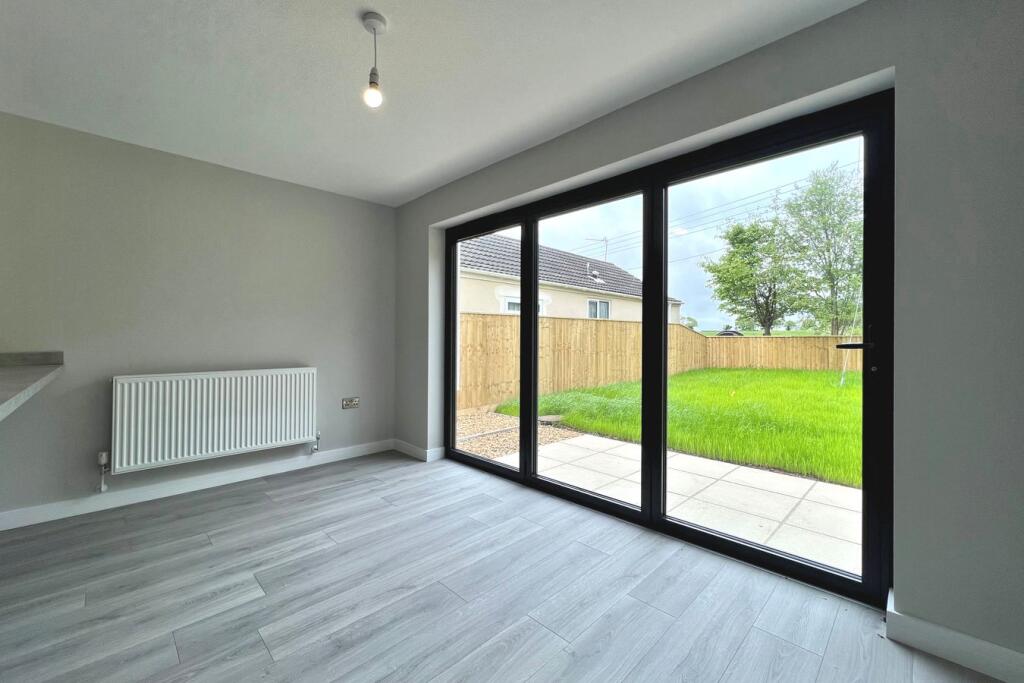 House in Wotton-Under-Edge, Kingswood - View 4