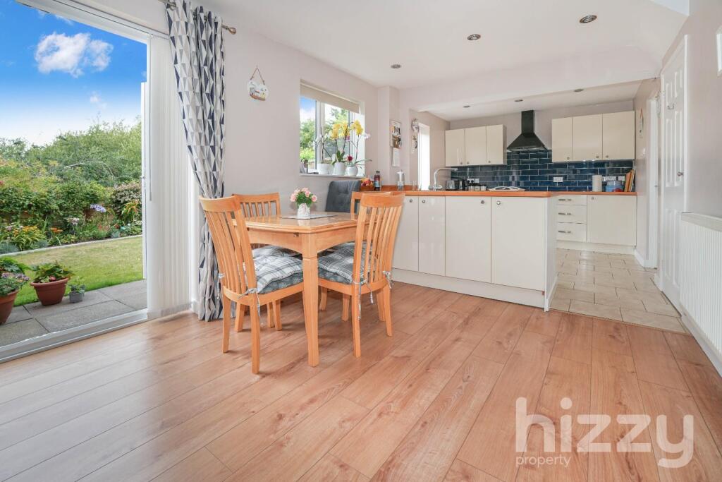 Tayler Road, Hadleigh photo 2