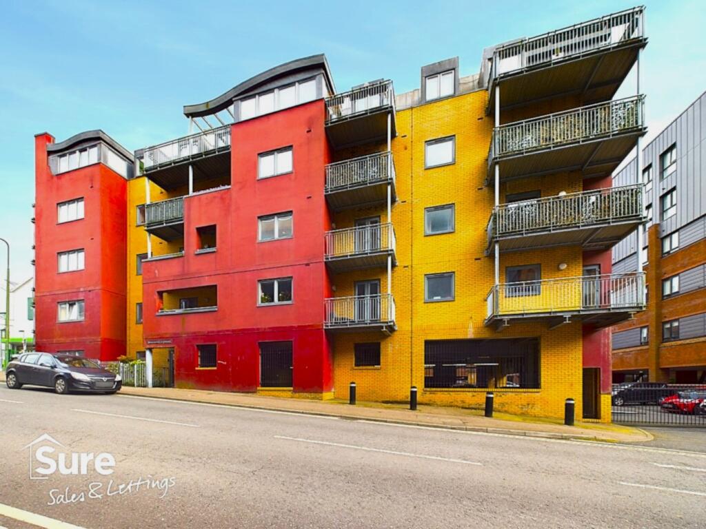 Main image of property: Brookfield House, Selden Hill, Hemel Hempstead, Hertfordshire, HP2