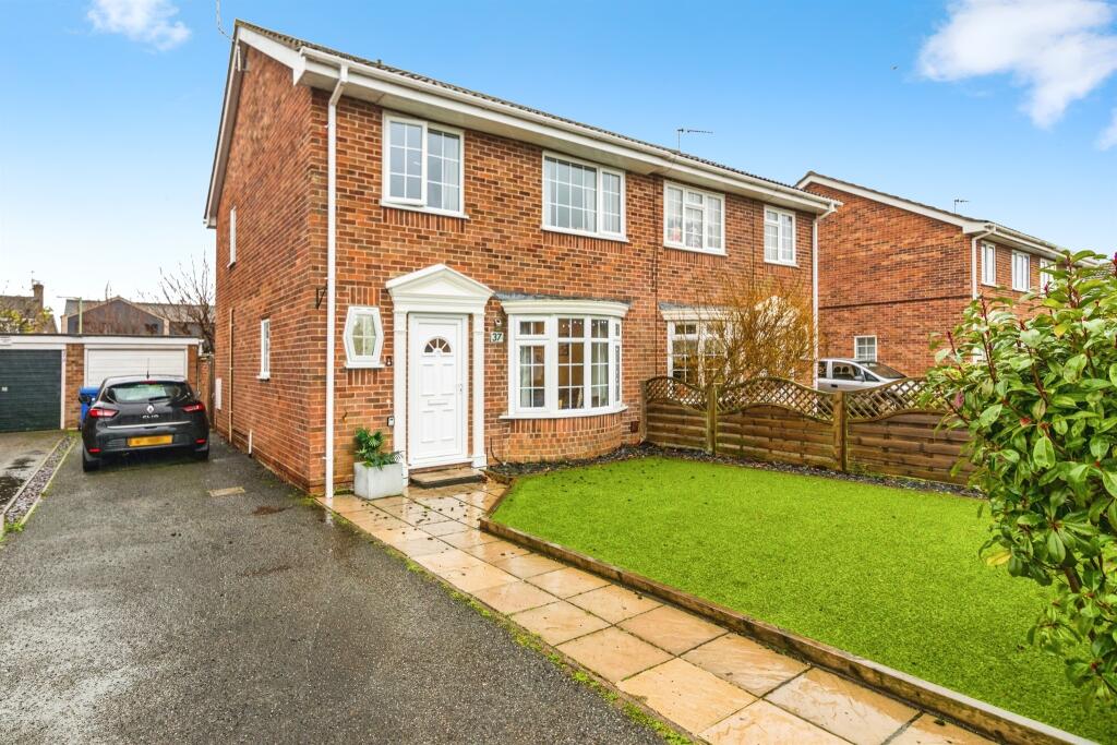 Main image of property: Gainsborough Drive, Lowestoft