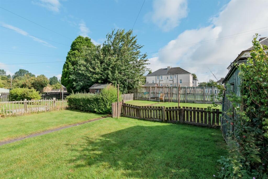 Apartment in Wishaw, Waterloo - View 4