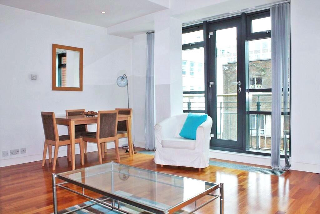 Main image of property: Lexington Apartments, City Road, London