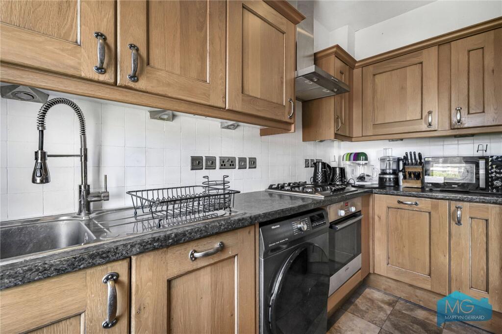 Apartment in London, Kilburn - View 6