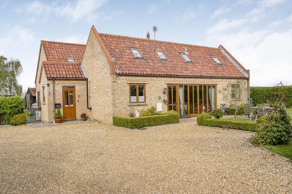 4-bed detached on Mepal Road, Witcham, Ely, £795,000