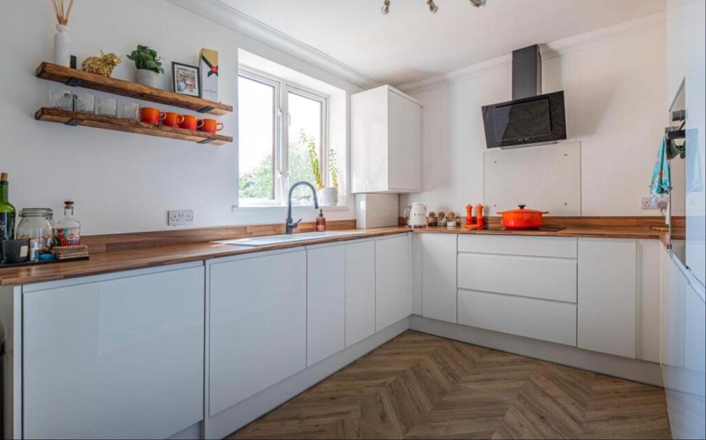 Apartment in Cardiff - View 5