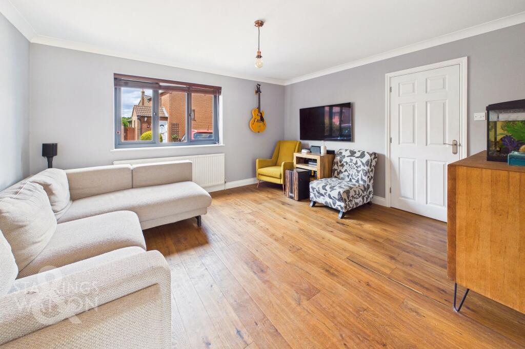 House in South Norfolk, Poringland - View 4