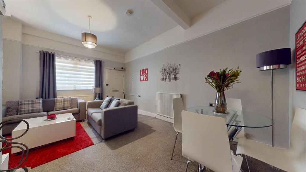 House in Southport, Meols Cop - More
