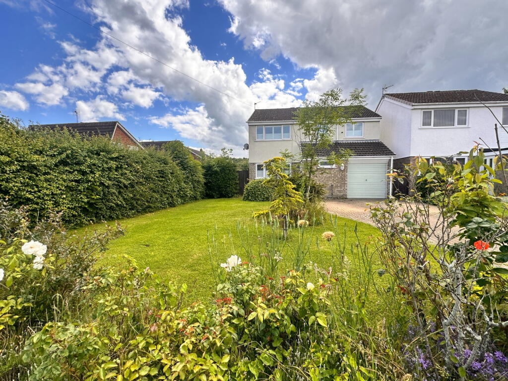 5-bed detached on Welland Way, Oakham, £400,000
