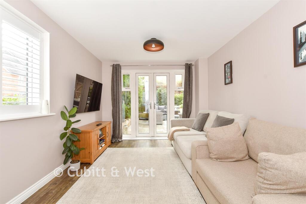 House in Horsham, Colgate - View 3