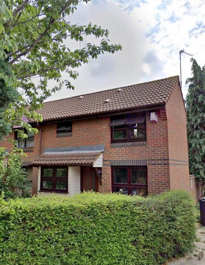 1-bed terraced on Coopers Close, London, E1, £385,000
