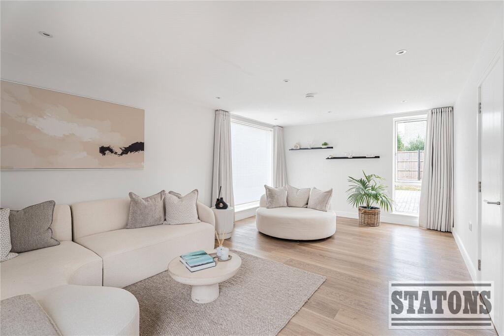 House in Enfield - View 5