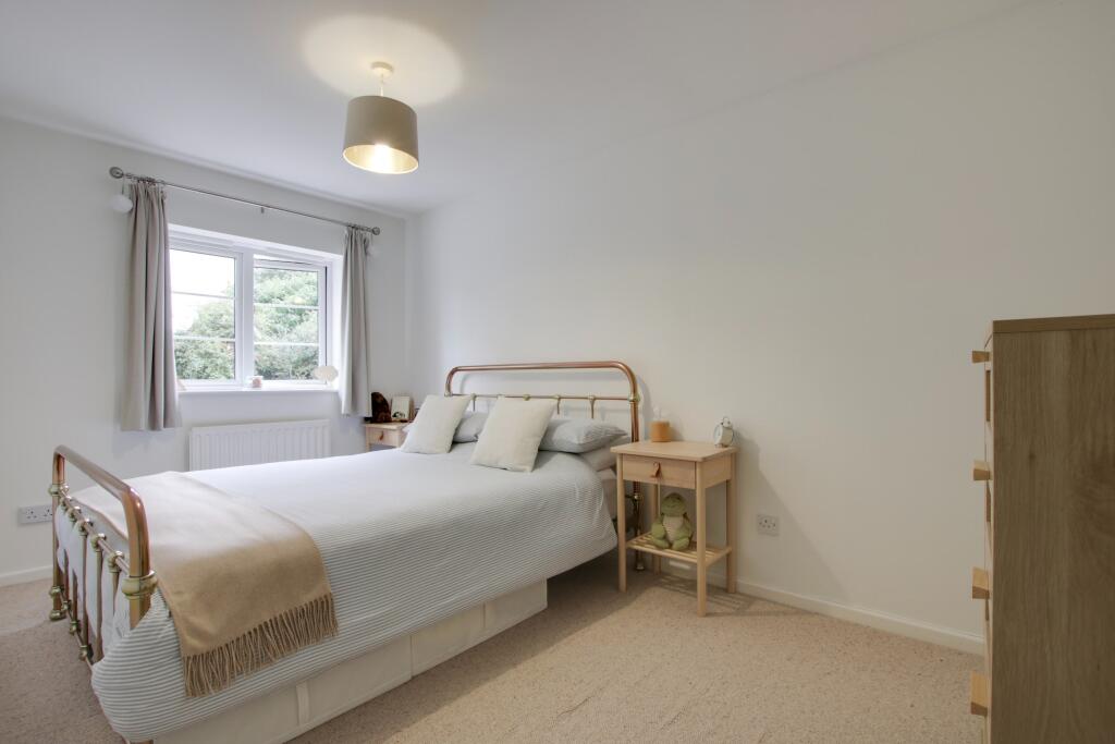 House in Portsmouth - View 5