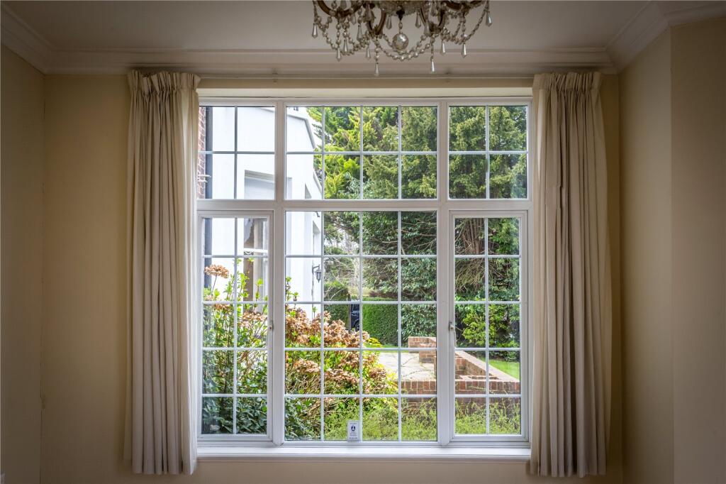 Apartment in Elmbridge, Claygate - View 3