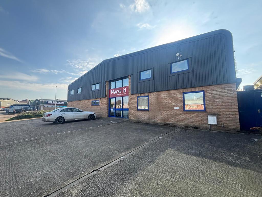 Main image of property: Unit 13D Shefford Industrial Estate, Old Bridge Way, Shefford, Bedfordshire, SG17 5HQ