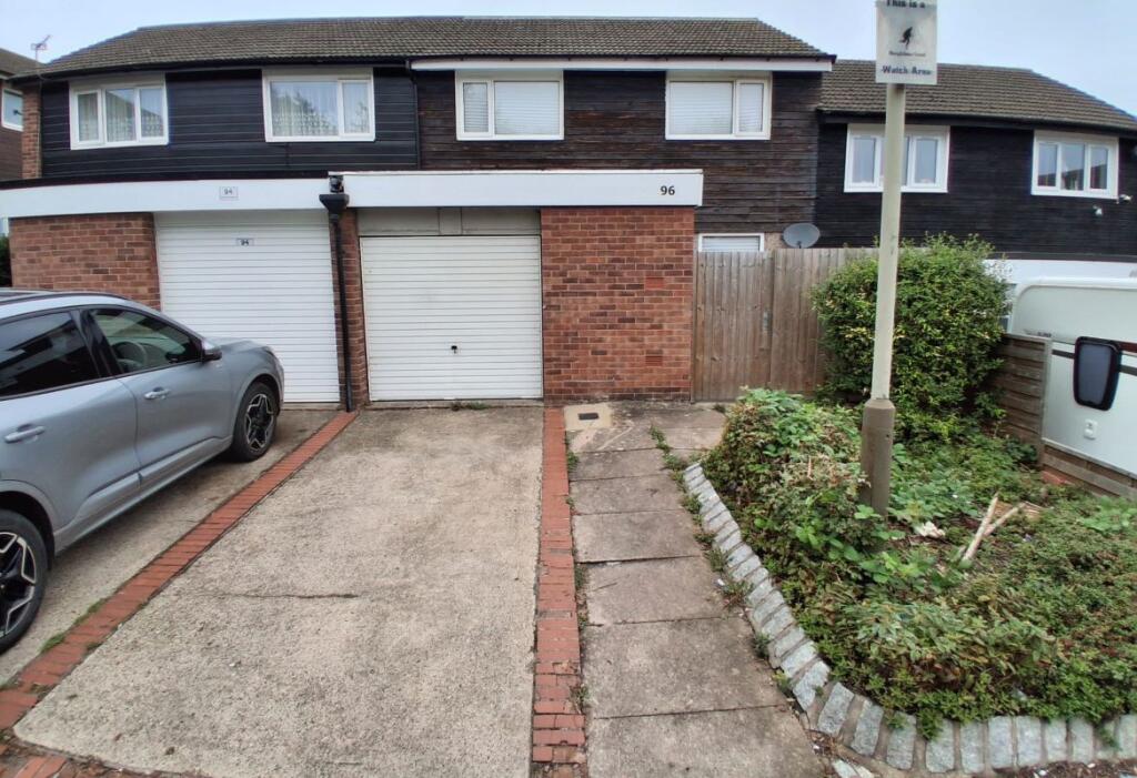 3-bed house on 96 Lomond Crescent, Leicester, LE4 0RL, £145,000