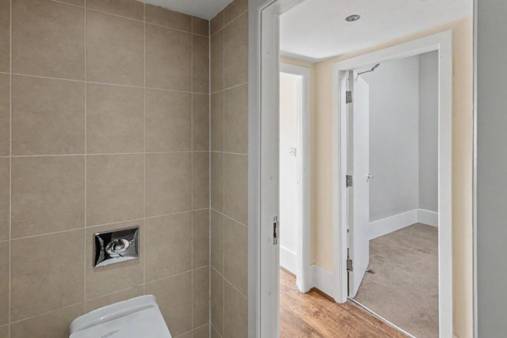 Apartment in Wakefield - View 5