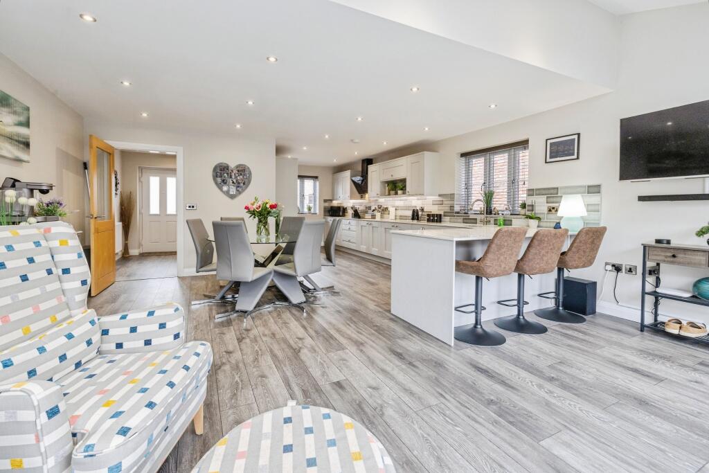 House in North Kesteven, Skellingthorpe - View 3