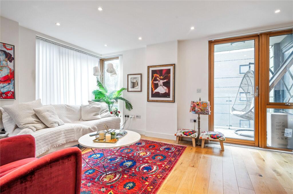 Apartment in London - View 2