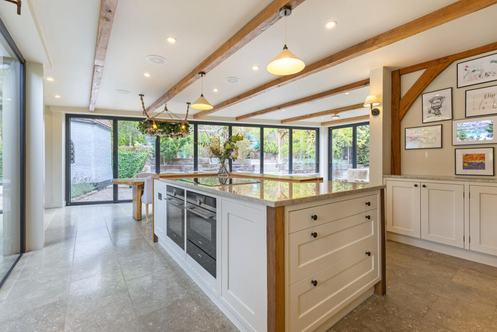 House in Kingston upon Thames - View 2