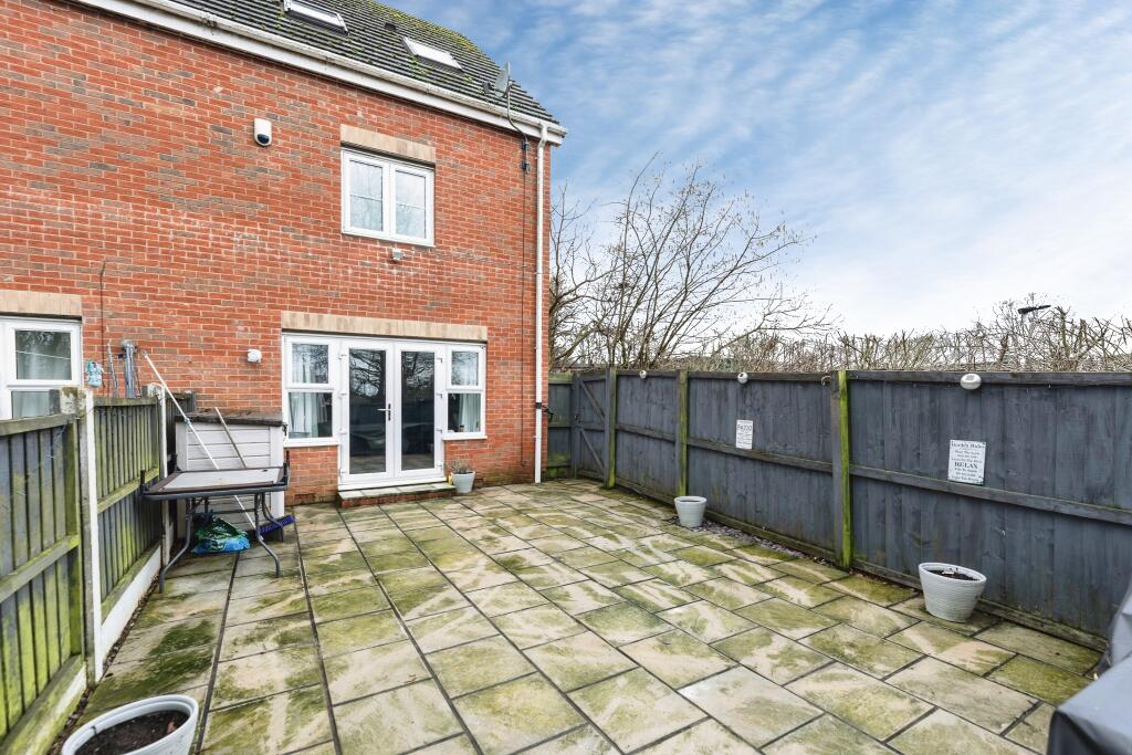 House in Barnsley, South Yorkshire - View 2