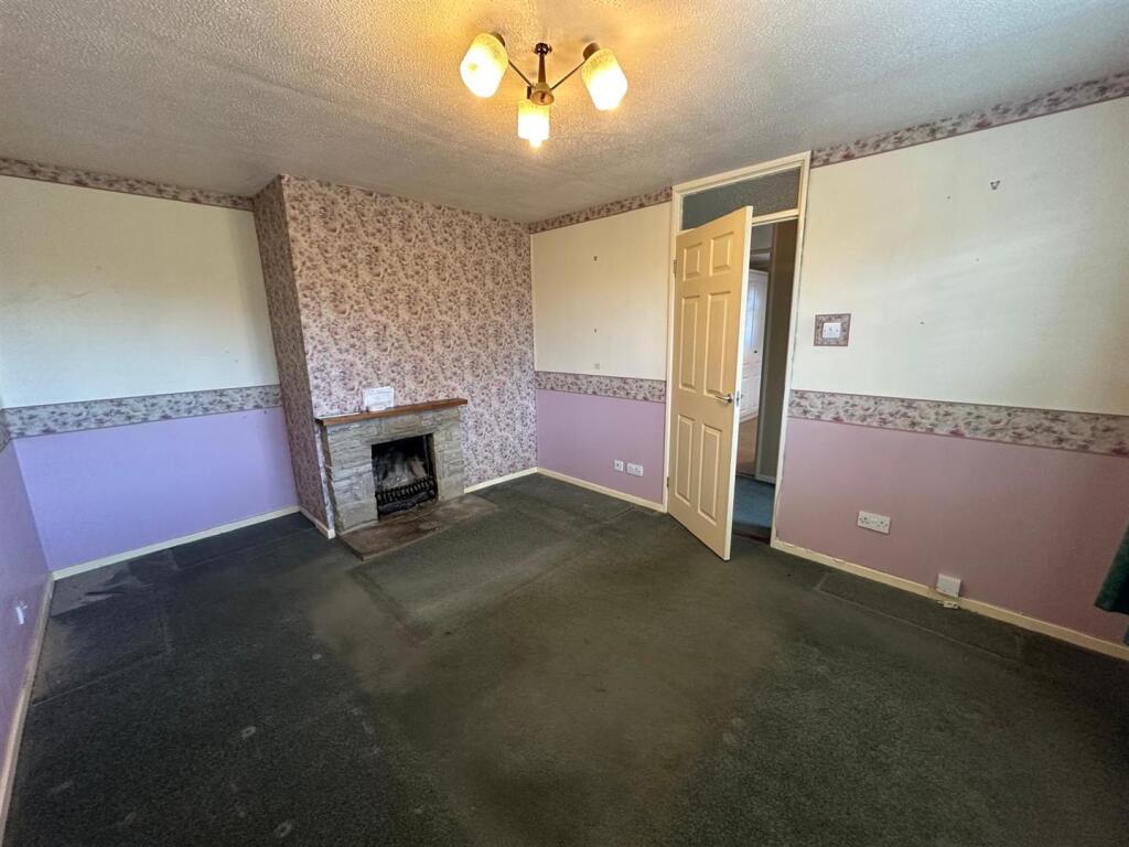 Miller Close, Elmswell, Bury St. Edmunds photo 3