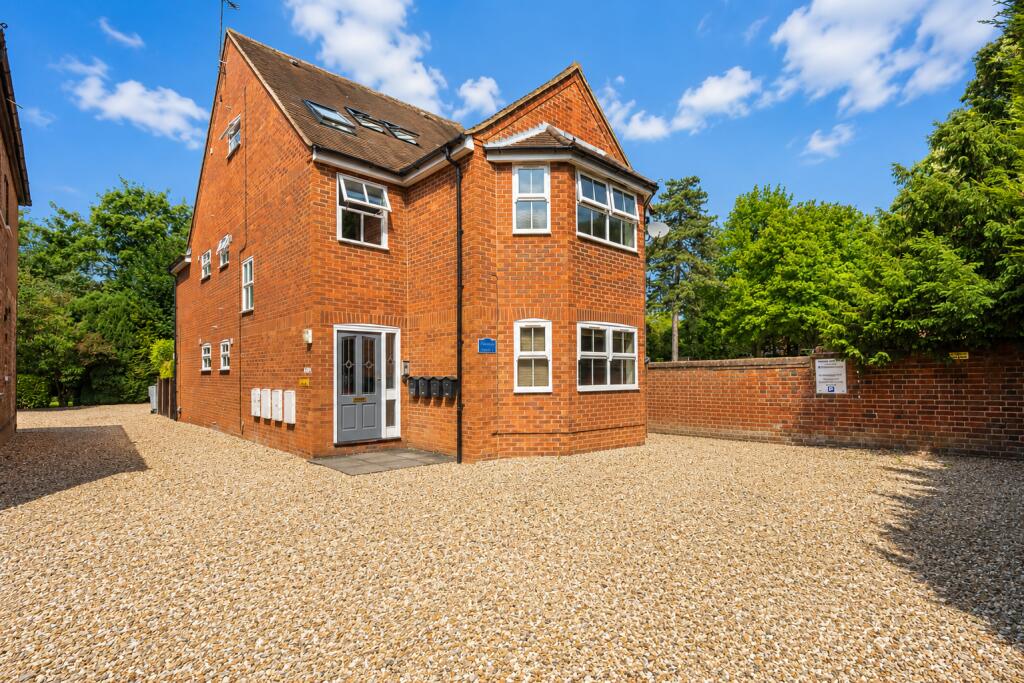Main image of property: Beaconsfield Road, St. Albans, Hertfordshire, AL1
