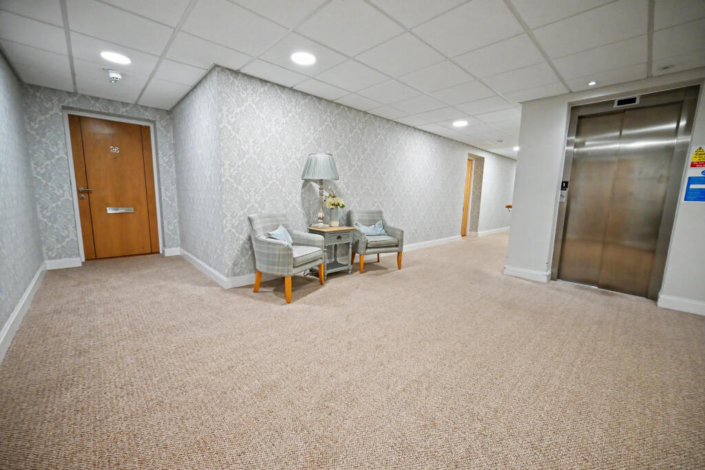 Apartment in Wolverhampton, West Midlands - View 5