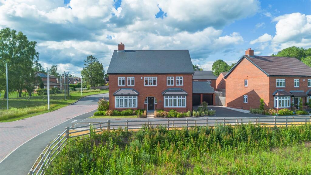 Main image of property: Seymour Green, Kenilworth