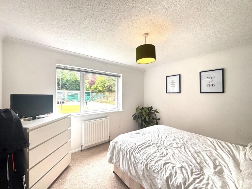 The Elms, Burghley Close, Stevenage photo 4