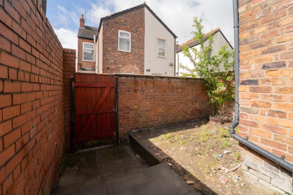 House in Manchester, Old Trafford - View 3