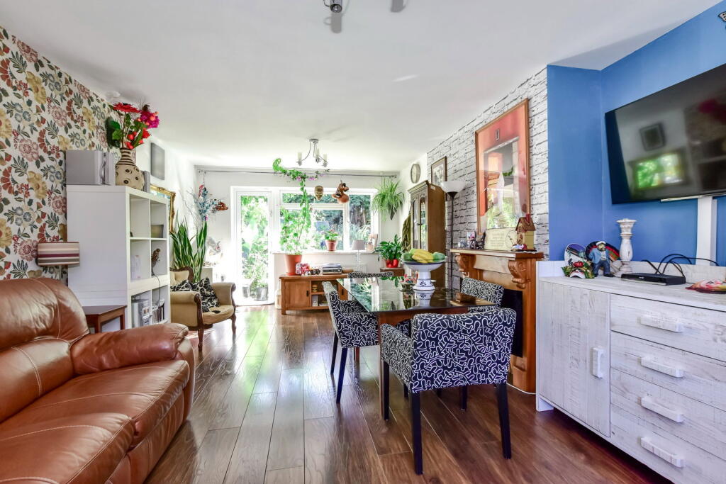 House in Watford - View 3