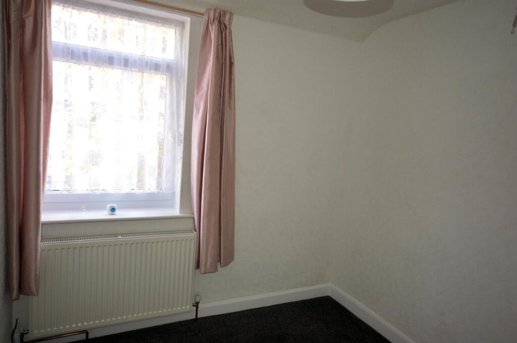 House in Scarborough, Falsgrave - More