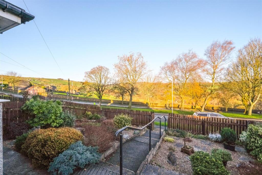 Pollit Avenue, Sowerby, Sowerby Bridge photo 4