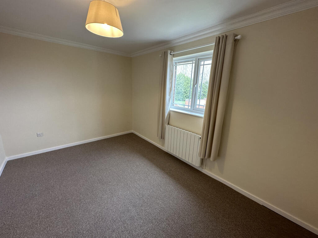 Larchdale Close, South Normanton, DE55 photo 5
