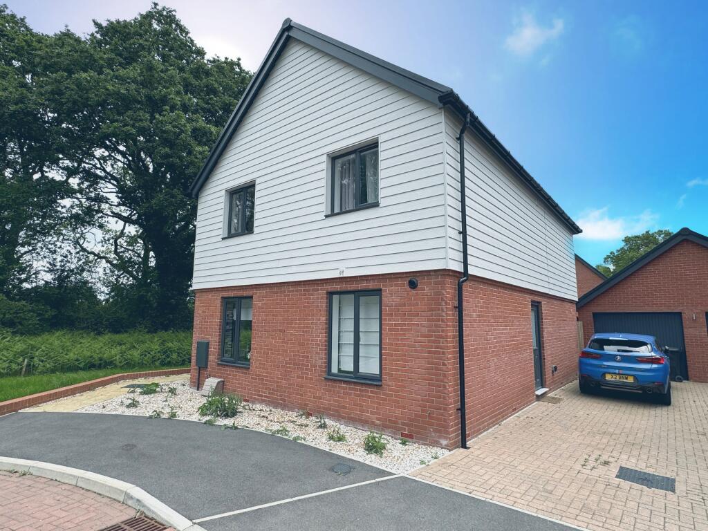 Main image of property: Barn Owl Close, Whiteley