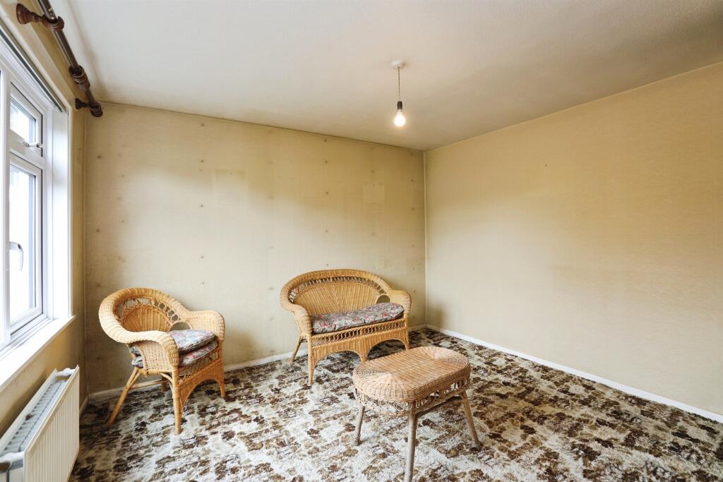 House in Mid Sussex, East Grinstead - View 5