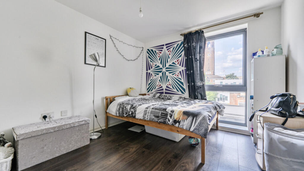 Apartment in London - More