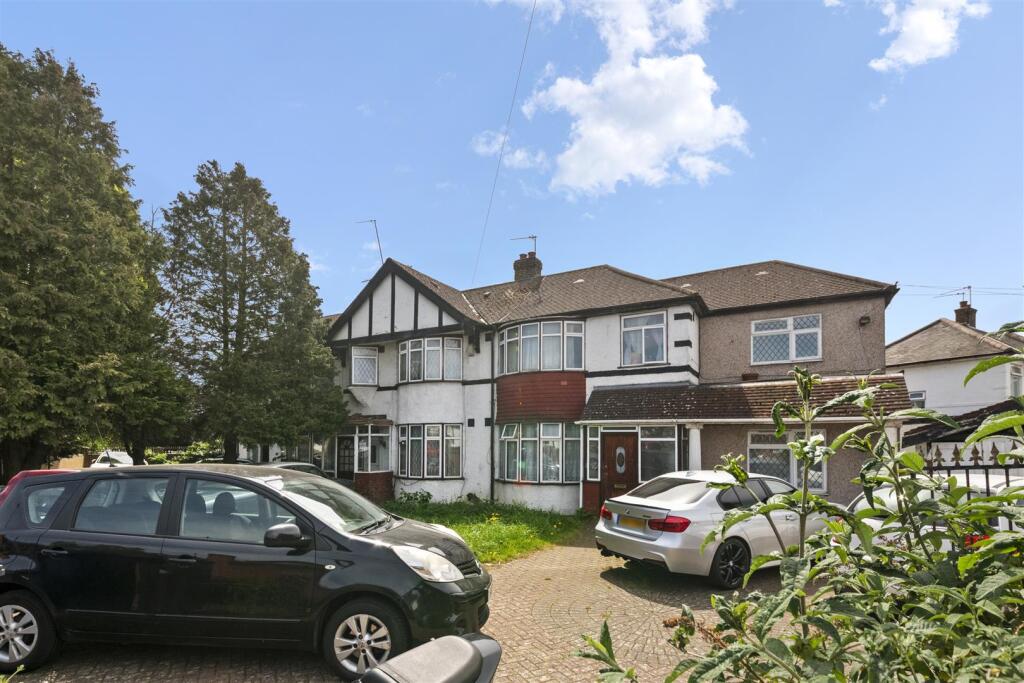 Westbury Avenue, Southall, Southall