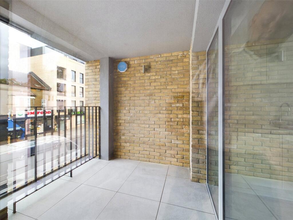 Apartment in London - View 5