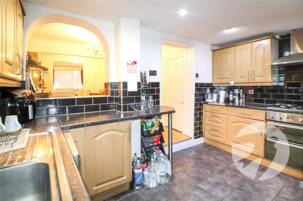 Lower Road, Erith, DA8 photo 3