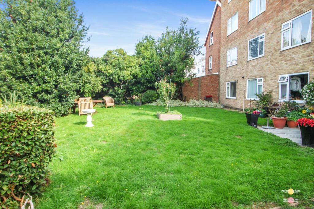 Apartment in Tonbridge - View 5