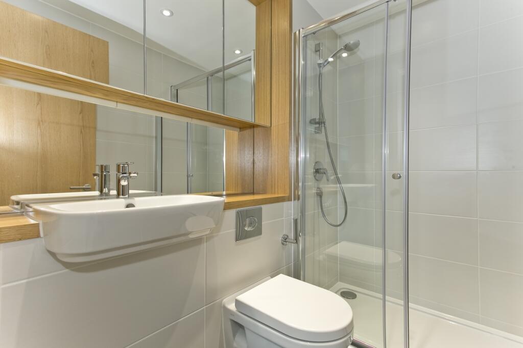 Apartment in London - View 5