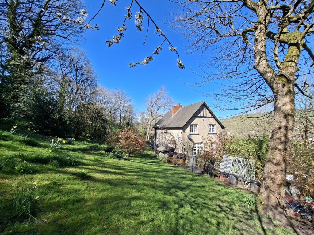 Main image of property: Edward Street, Stocksbridge, S36